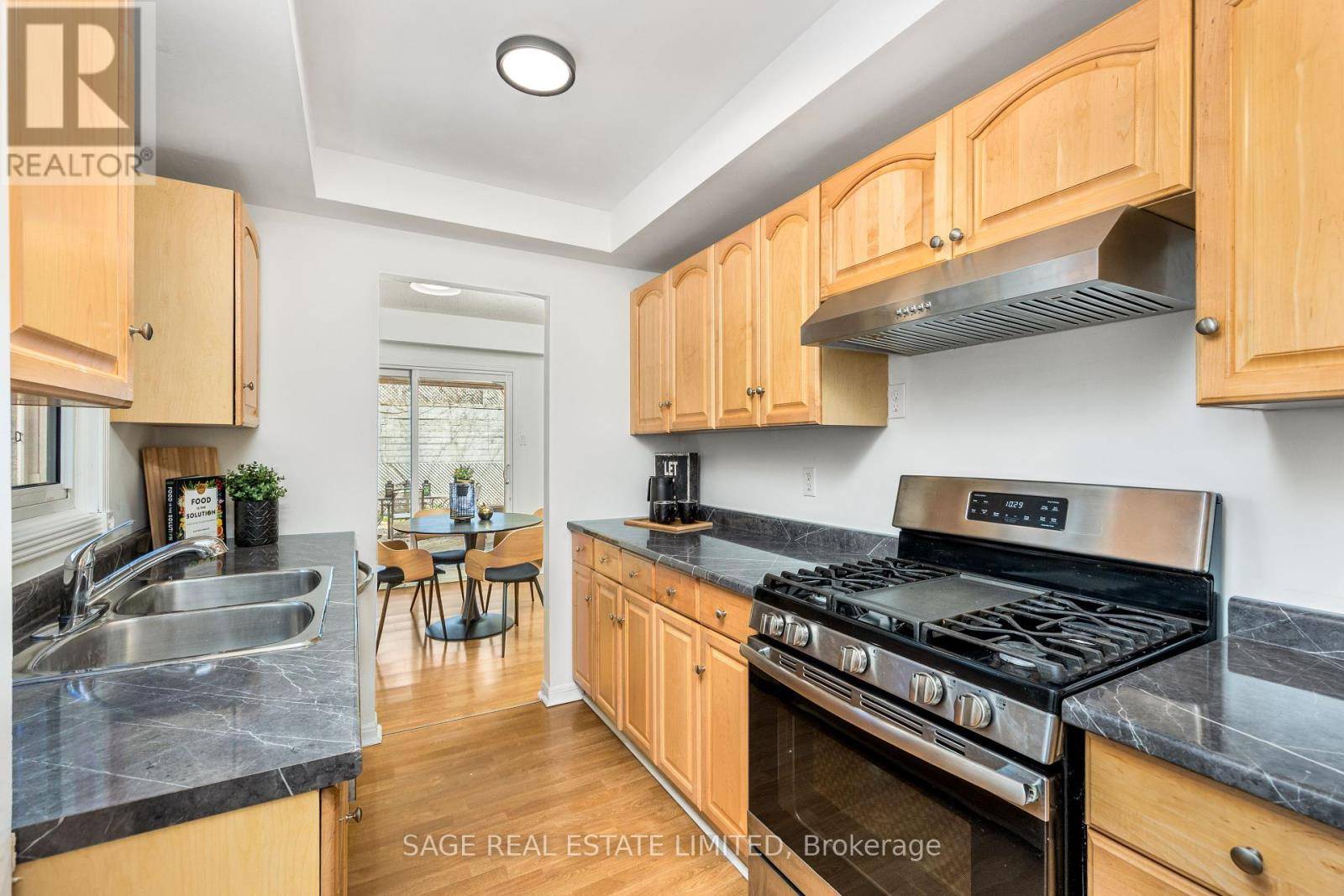 Markham (markham Village), ON L3P3T6,9 REGINALD CRESCENT