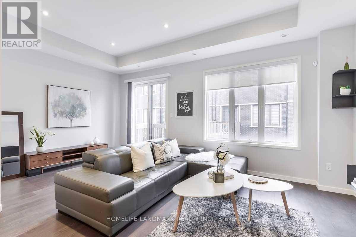 Richmond Hill (doncrest), ON L4B0E5,103 GENUINE LANE