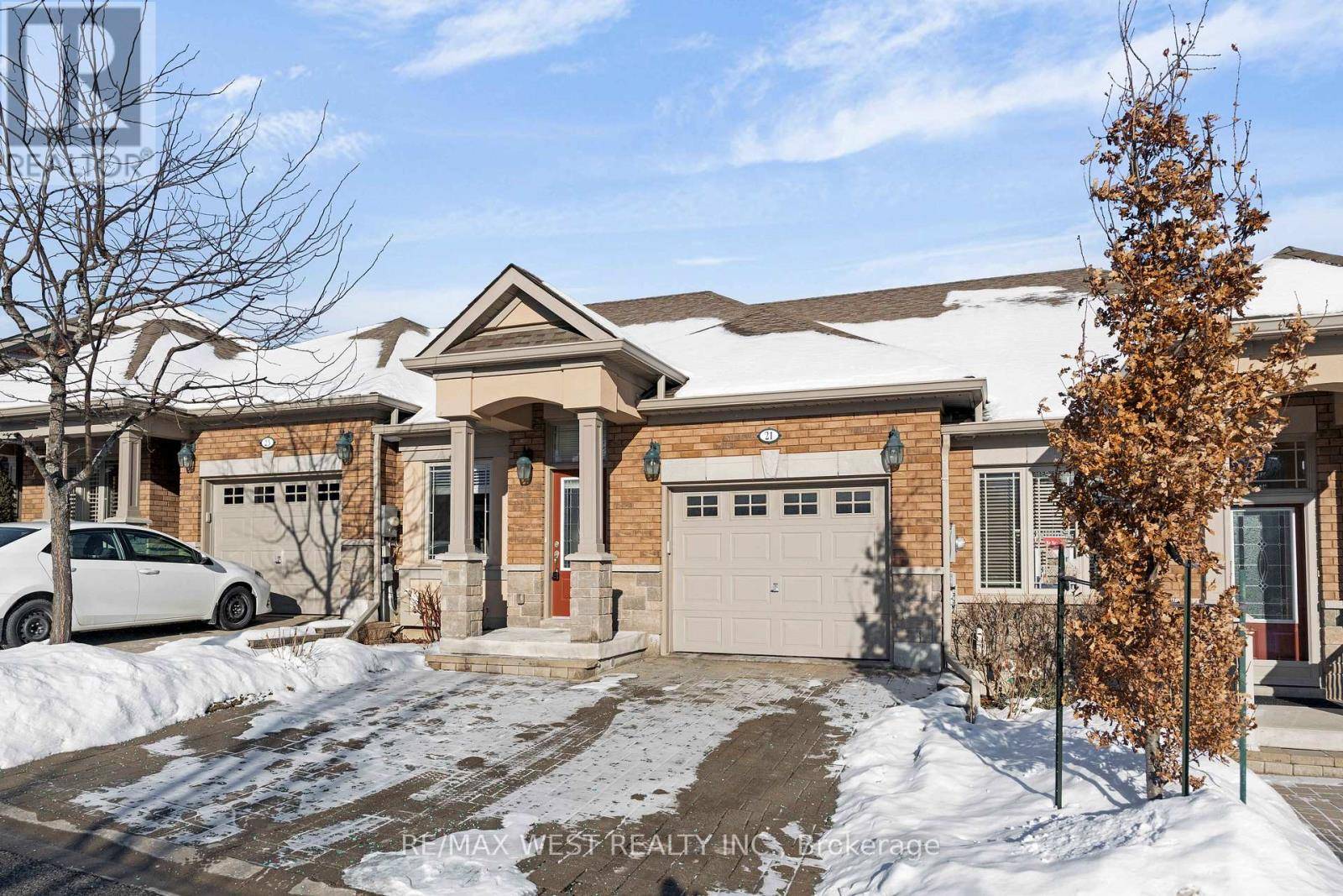 New Tecumseth, ON L9R0K5,21 UPPER HIGHLAND