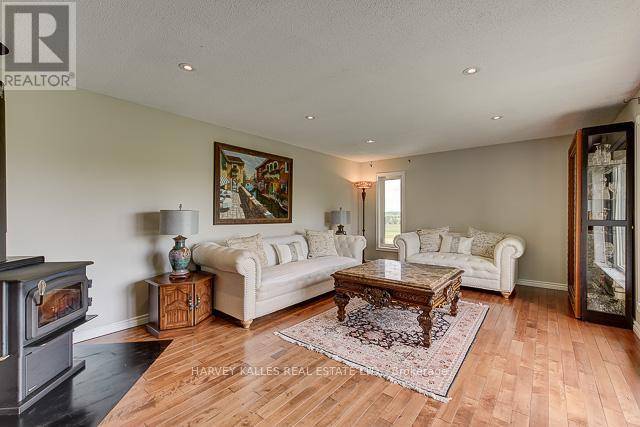 Adjala-tosorontio (loretto), ON L0G1L0,3327 County Rd 50 #Upper