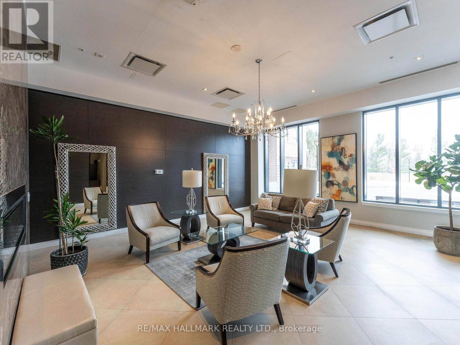 Richmond Hill (jefferson), ON L4E3N8,11611 Yonge ST #607