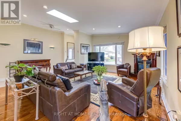 Markham (markham Village), ON L3P2Y9,27 SIR KAY DRIVE