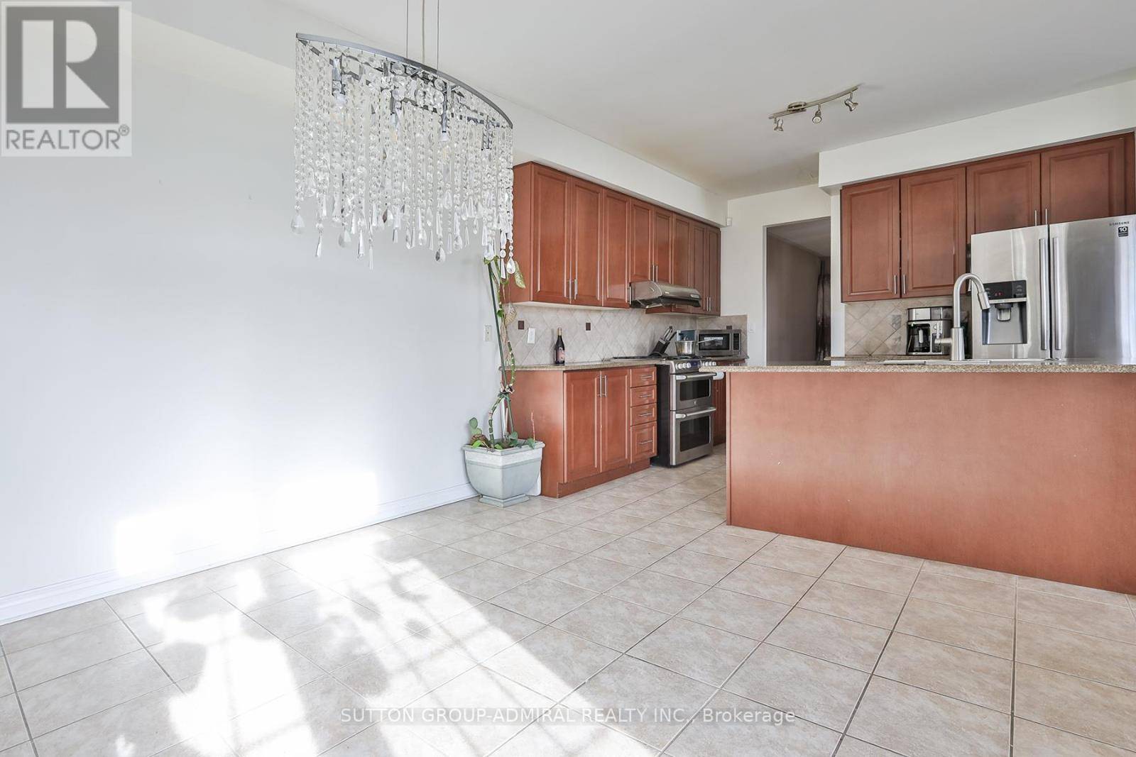 Markham (cornell), ON L6B0J5,38 SHADY OAKS AVENUE