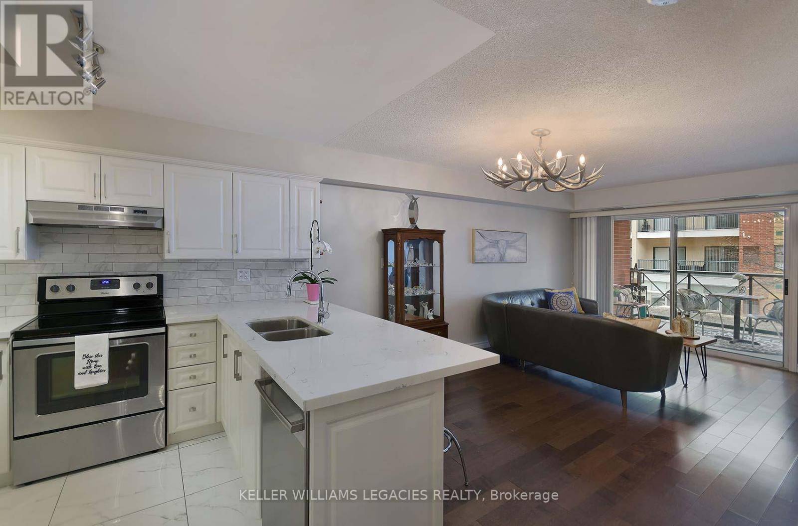 Vaughan (west Woodbridge), ON L4L9G6,141 Woodbridge AVE #307A