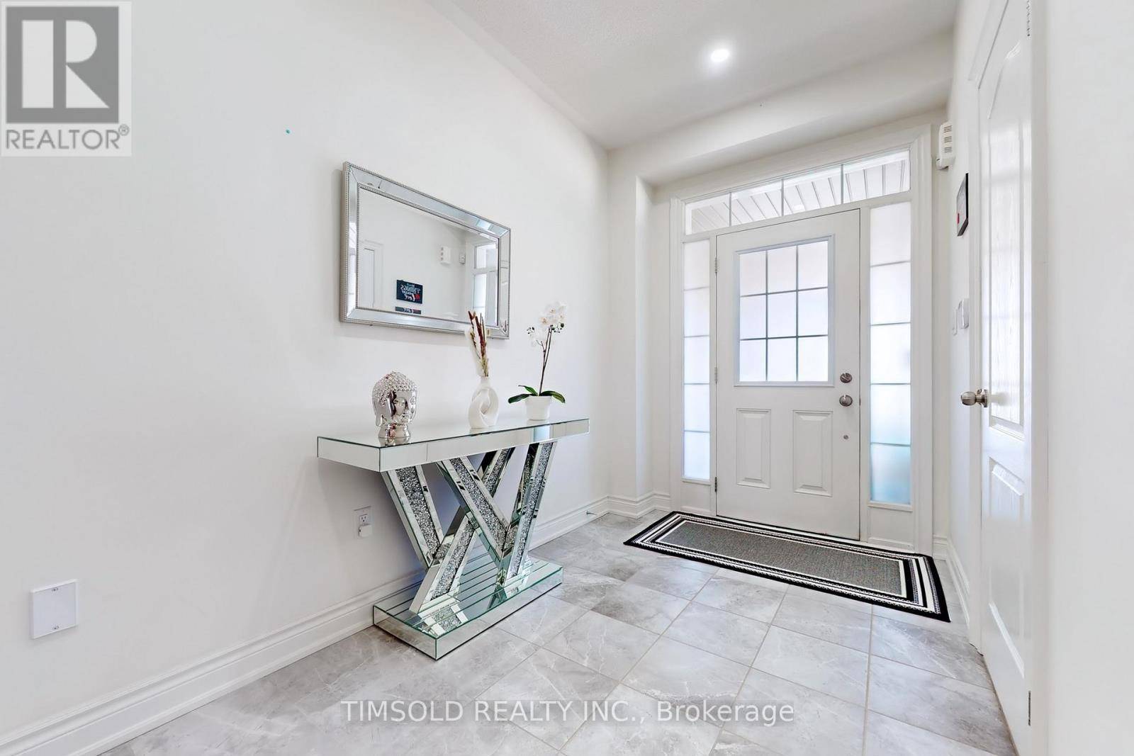 Bradford West Gwillimbury (bradford), ON L3Z0K2,807 LANGFORD BOULEVARD