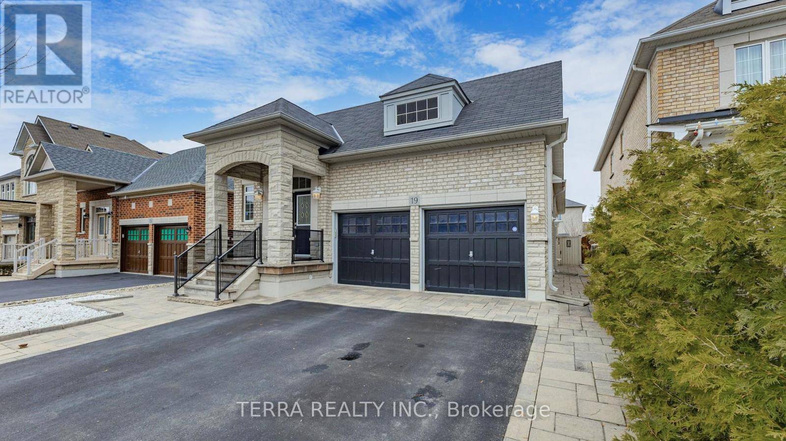 Vaughan (vellore Village), ON L4H0C3,19 ISAIAH DRIVE