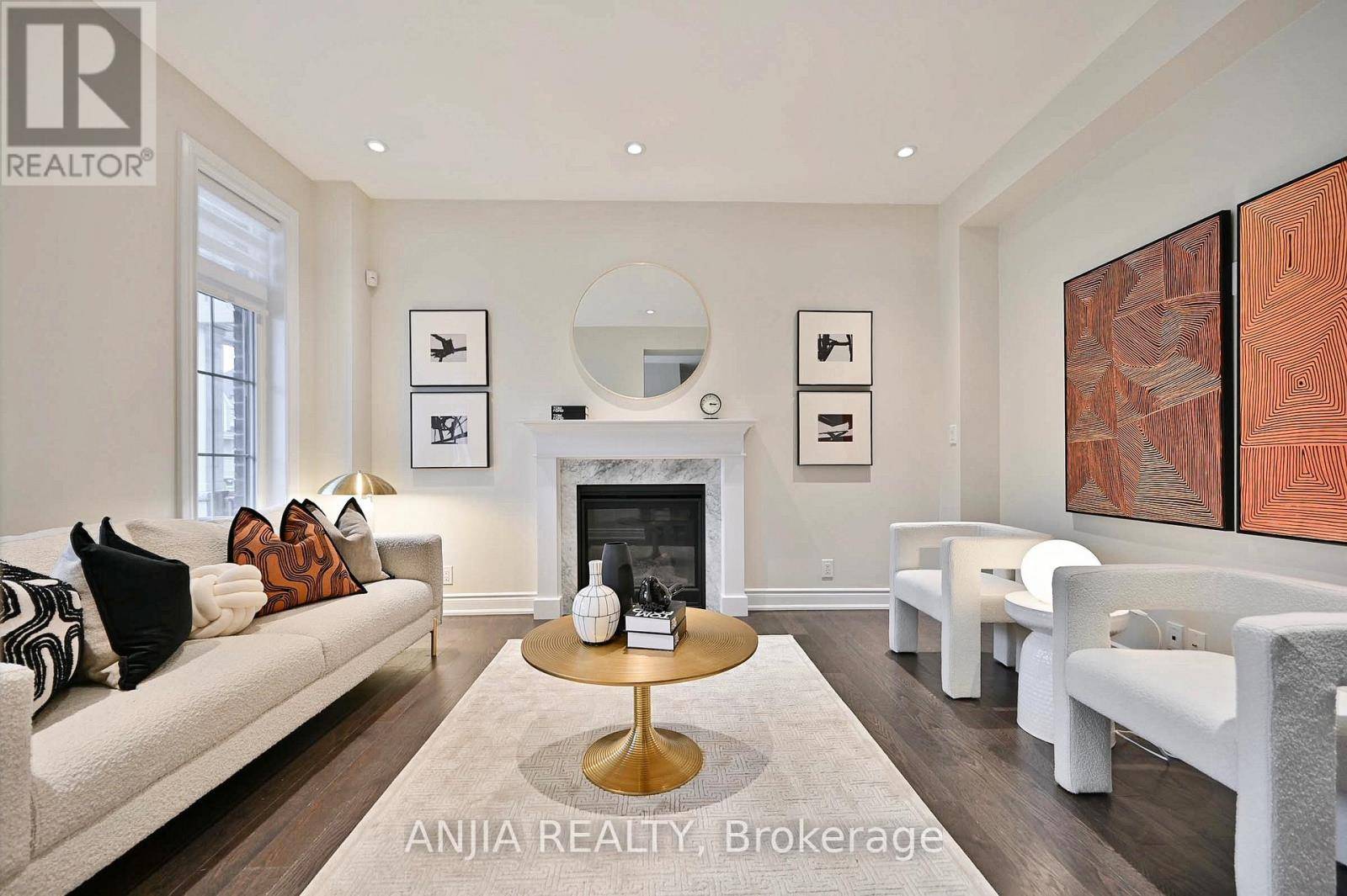 Markham (angus Glen), ON L6C3J5,19 YORK DOWNS BOULEVARD