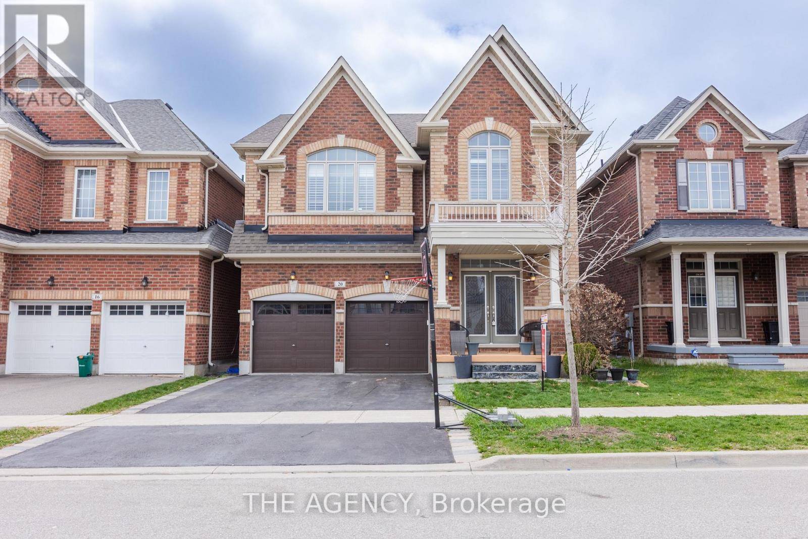 Vaughan (kleinburg), ON L4H4H9,20 NOCTURNE AVENUE