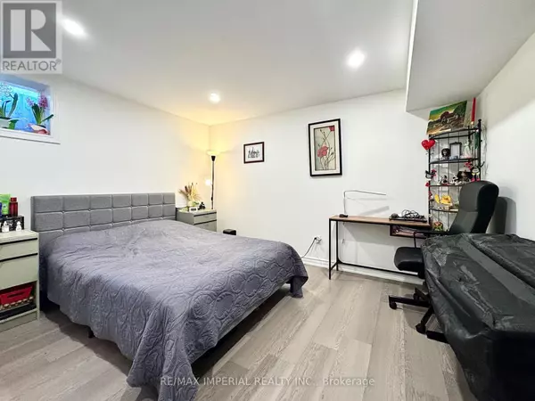Markham (thornlea), ON L3T7G7,40 Brewsland CRES #BSMT