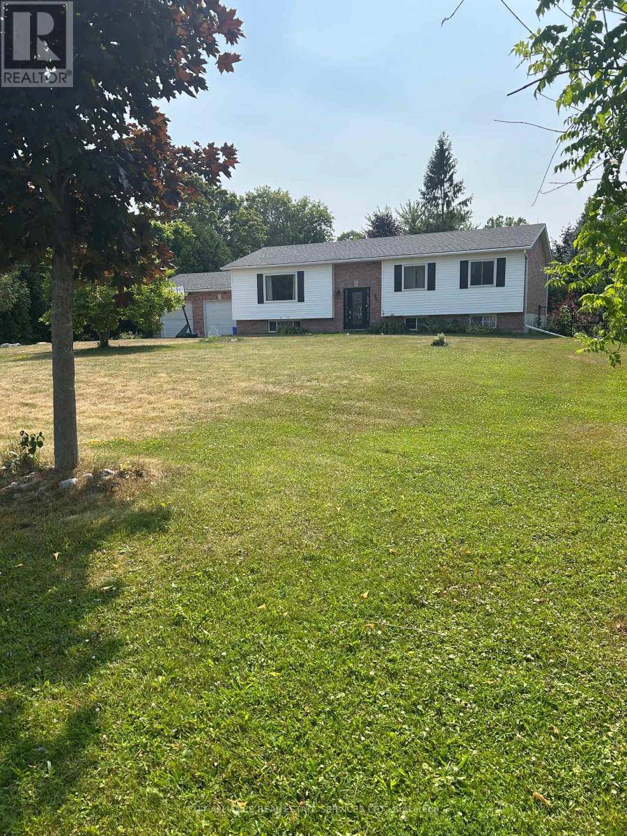 Georgina (historic Lakeshore Communities), ON L0E1S0,28 JOEL AVENUE