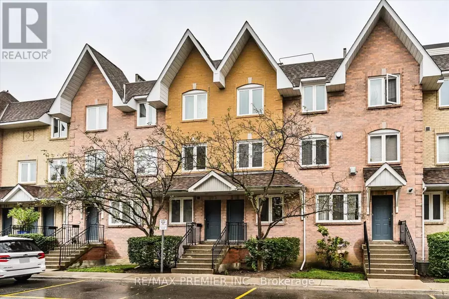 75 Weldrick RD East #206, Richmond Hill (observatory), ON L4C0H9
