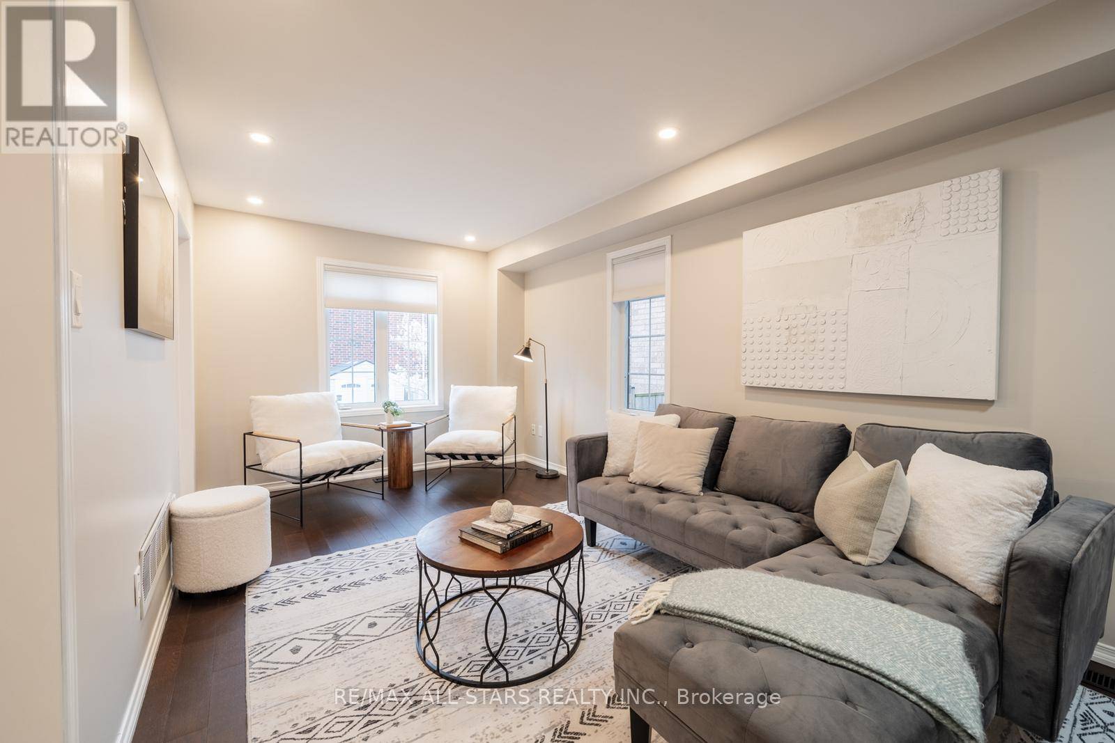 98 DUFFIN DRIVE, Whitchurch-stouffville (stouffville), ON L4A0X3