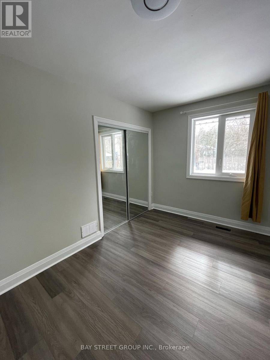 Richmond Hill (crosby), ON L4C1B6,370 Centre ST East #Main