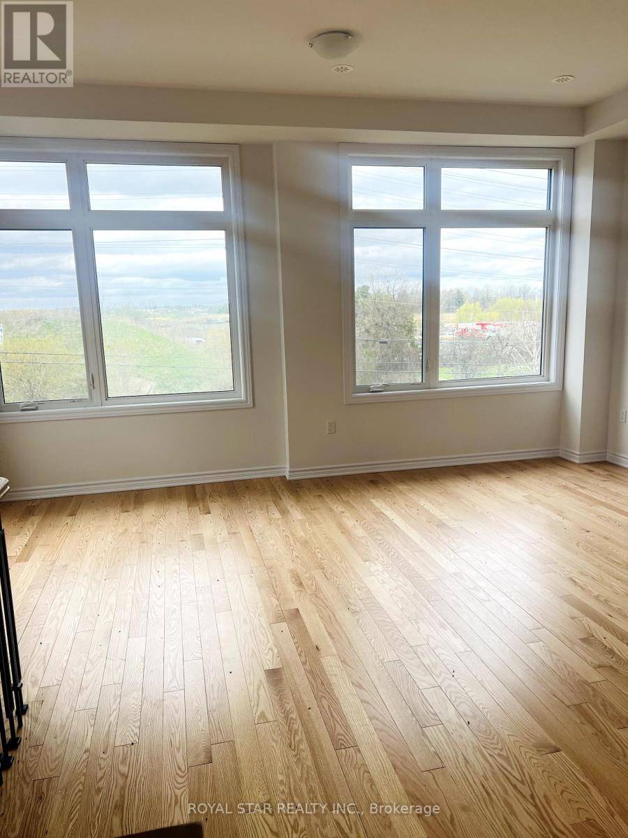Vaughan (elder Mills), ON L4H5G9,103 INVERARY CRESCENT