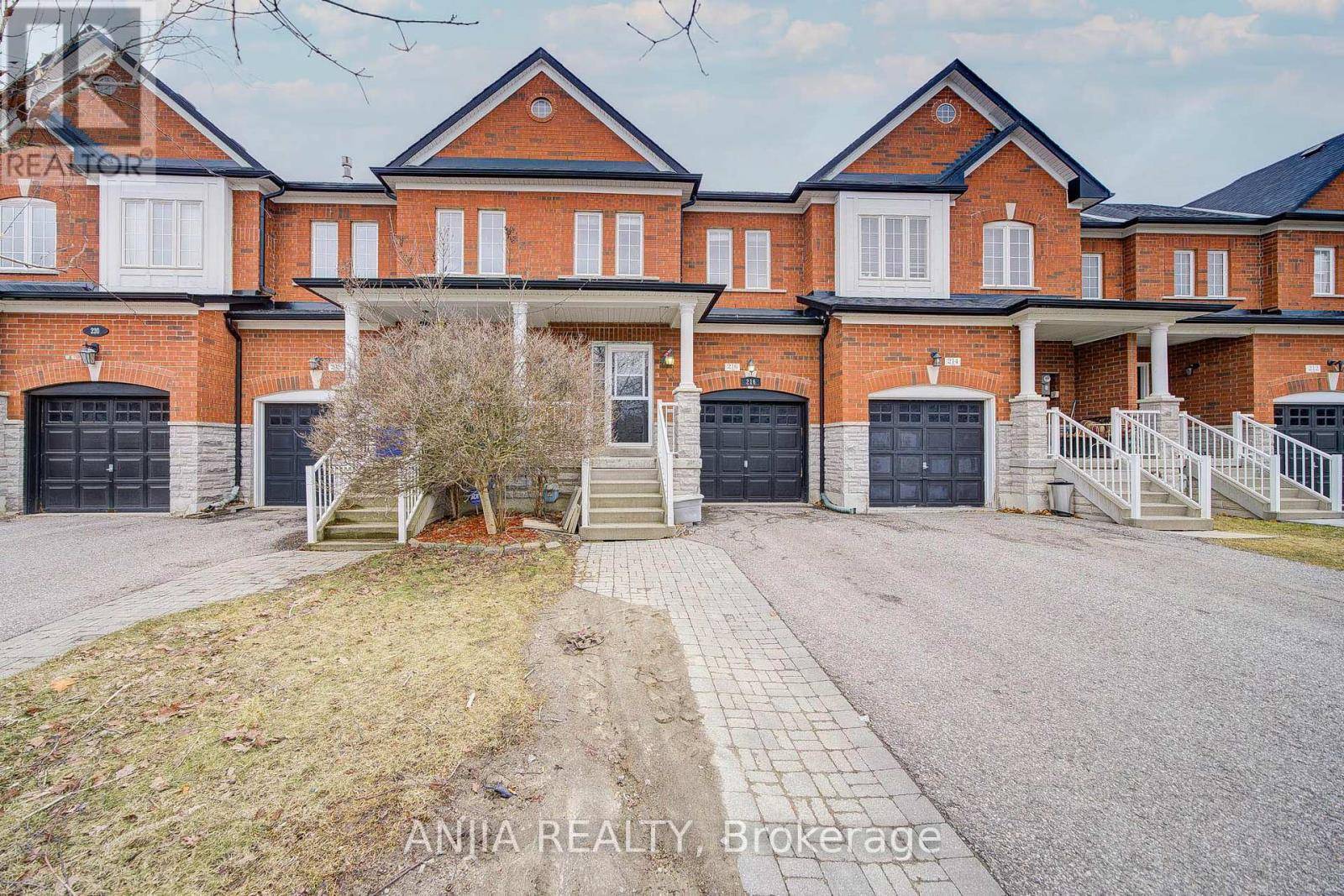 216 ZOKOL DRIVE, Aurora, ON L4G0B8