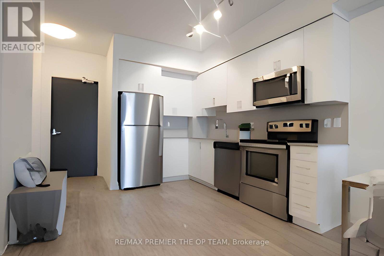 Vaughan (east Woodbridge), ON L4L0G8,3700 HIGHWAY 7 #1904