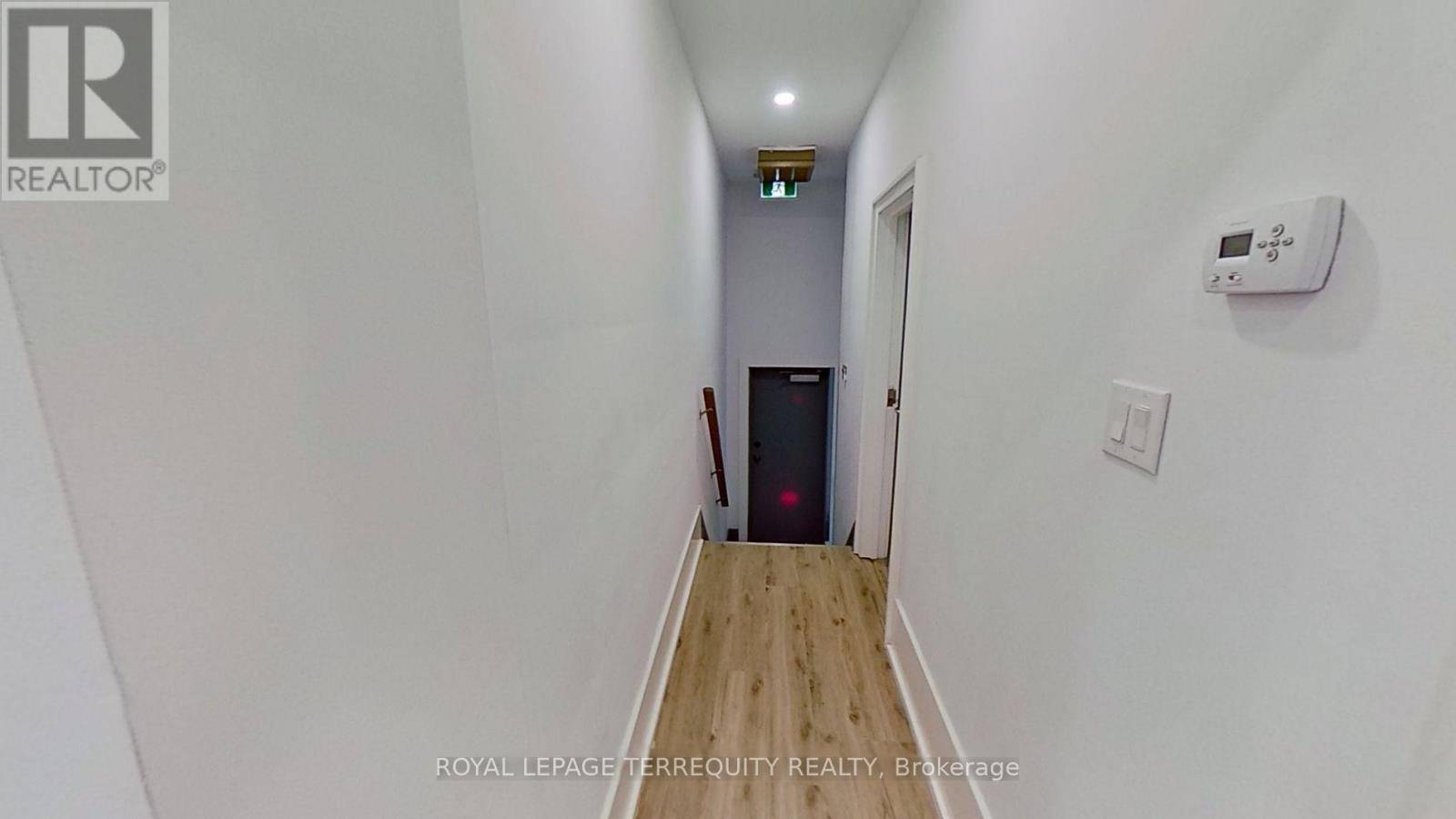 Richmond Hill (crosby), ON L4C1T7,10111 Yonge ST ##2