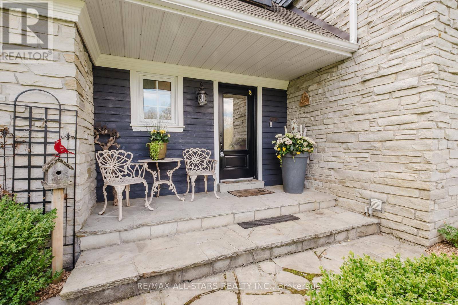 Uxbridge, ON L9P1R4,12 OAKVIEW PLACE