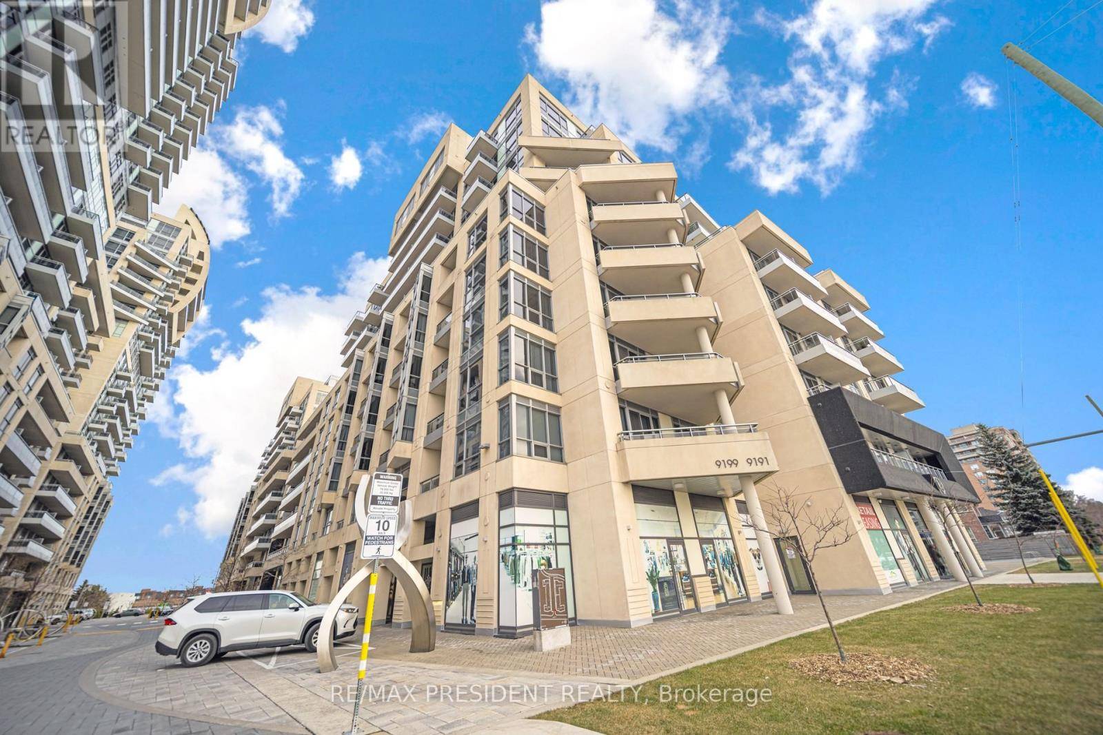 Richmond Hill (langstaff), ON L4C1E2,9191 Yonge ST #902