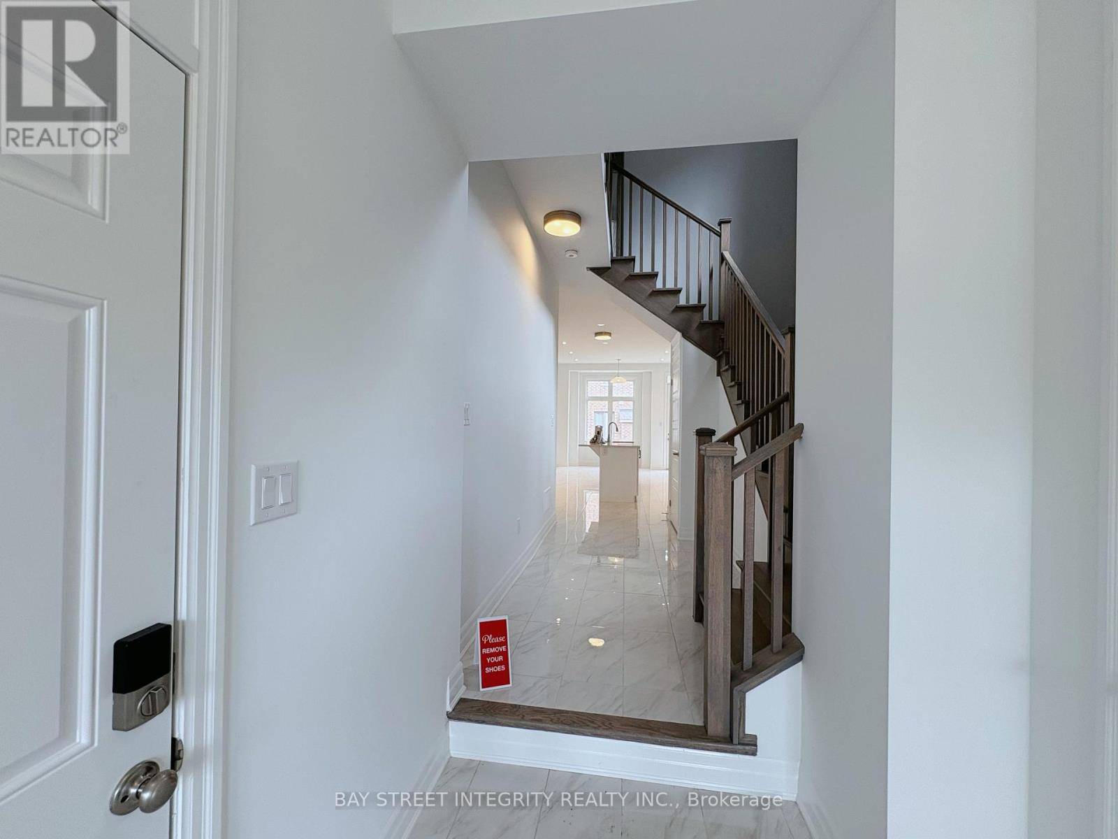 Markham (victoria Square), ON L6C1L2,6 SPRING OAK CRESCENT S