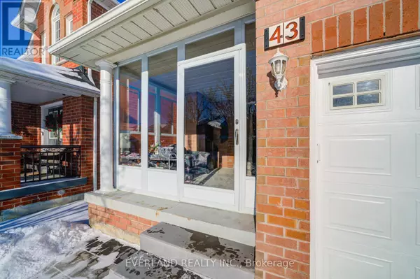Vaughan (maple), ON L6A3P6,43 KAYLA CRESCENT