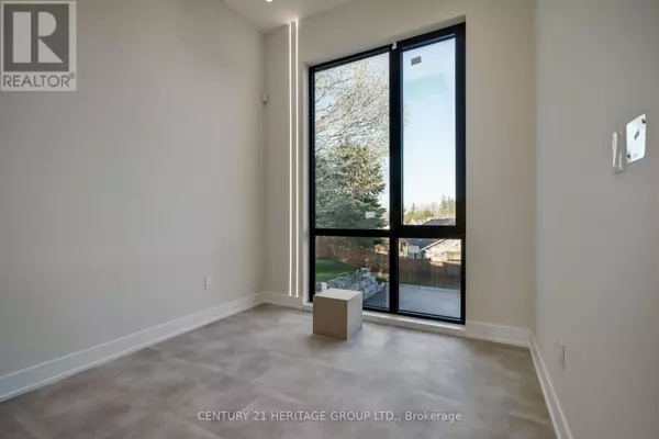 Uxbridge, ON L9P1H4,107 TORONTO STREET