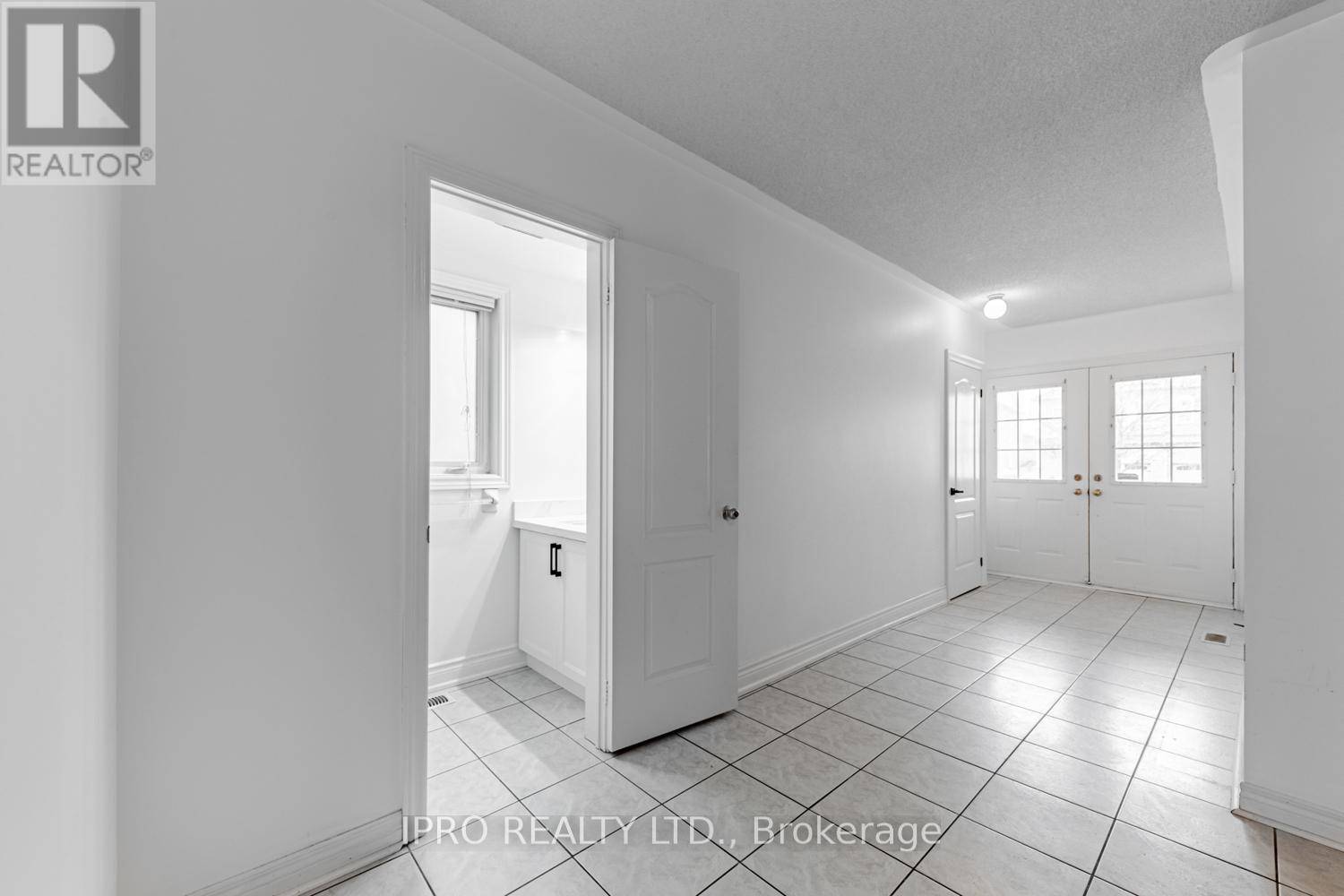 Vaughan (vellore Village), ON L6A3L8,124 CASABEL DRIVE