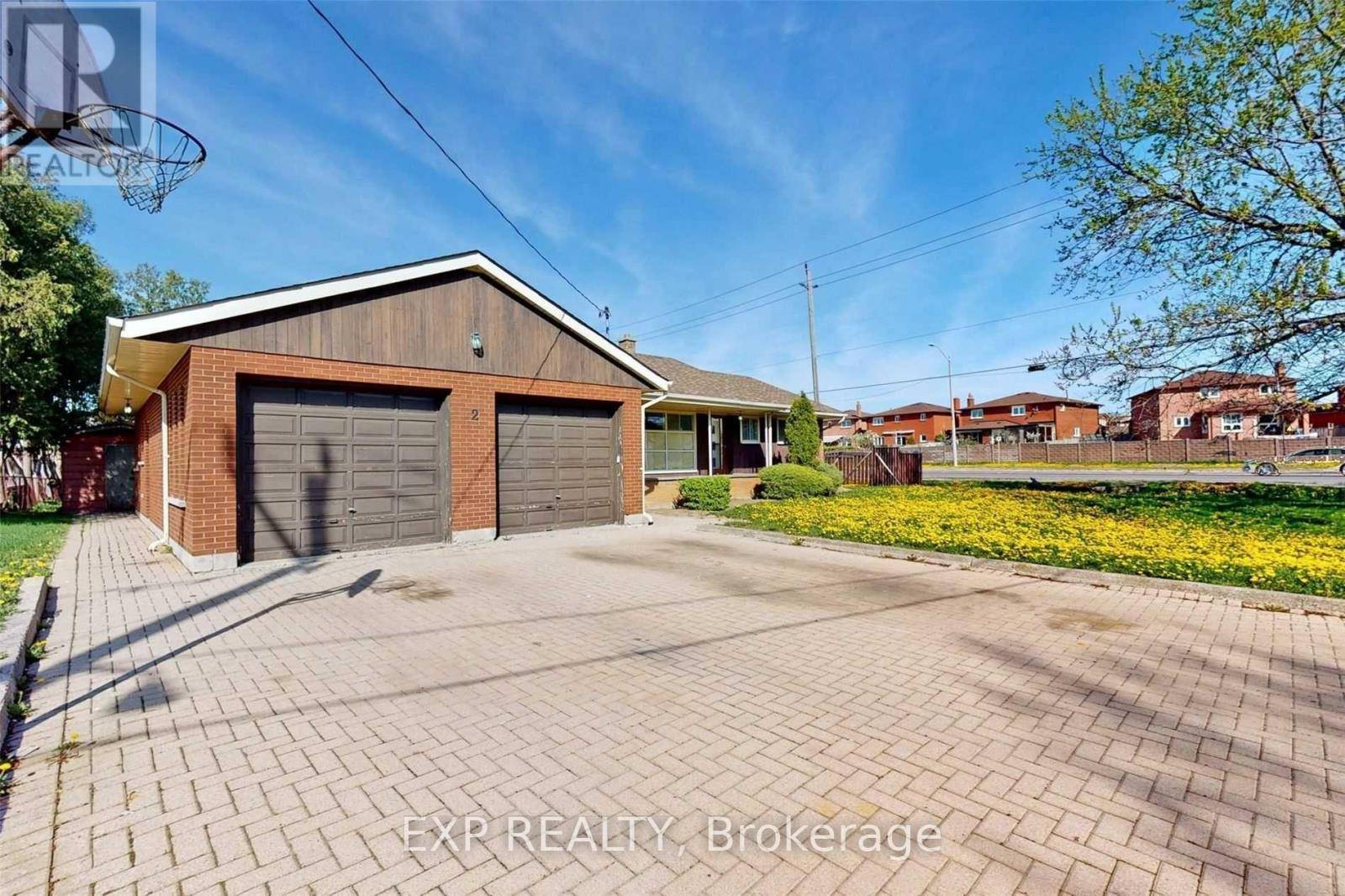 2 Gram ST #B, Vaughan (maple), ON L6A3Z2