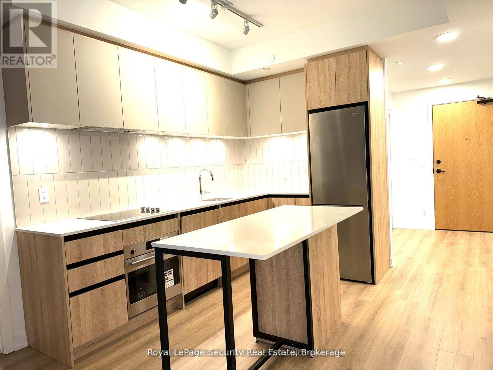 Vaughan (beverley Glen), ON L4J0L4,7950 Bathurst ST #1902
