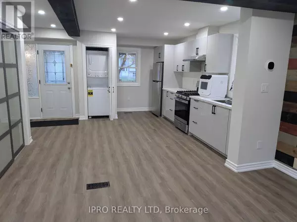 Innisfil (alcona), ON L9S1V5,945 Vance CRES #1