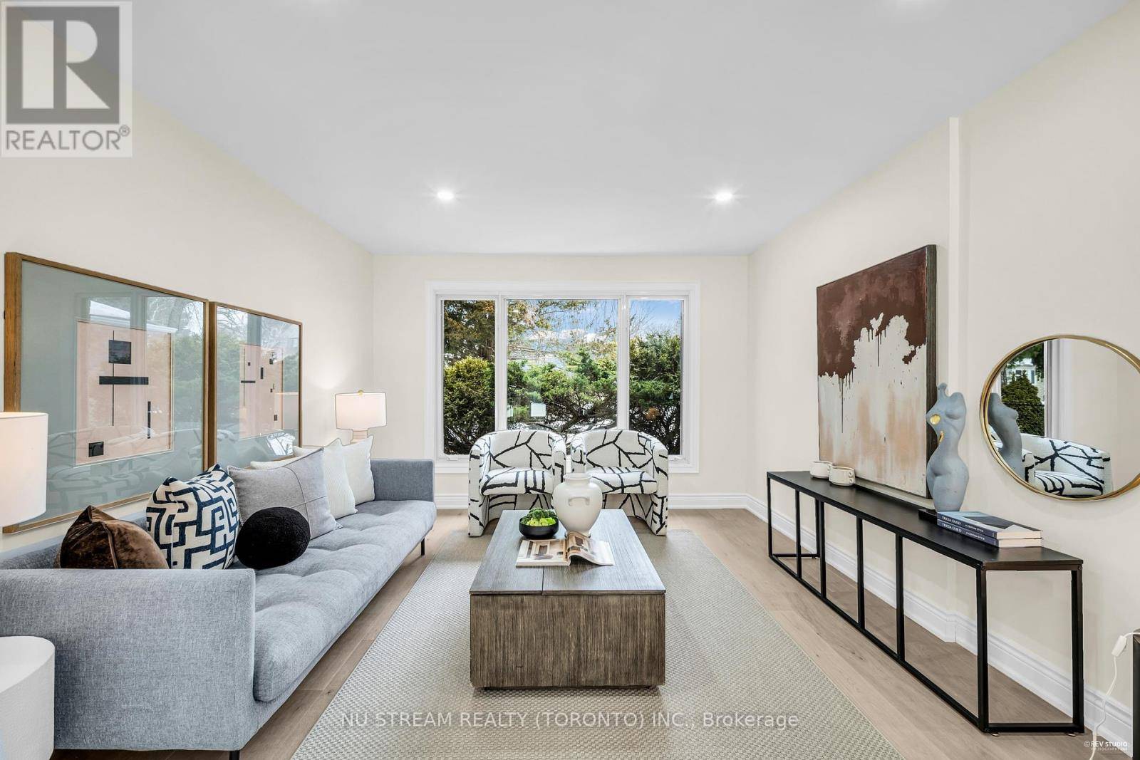Markham (unionville), ON L3R1Y4,9 LIEBECK CRESCENT