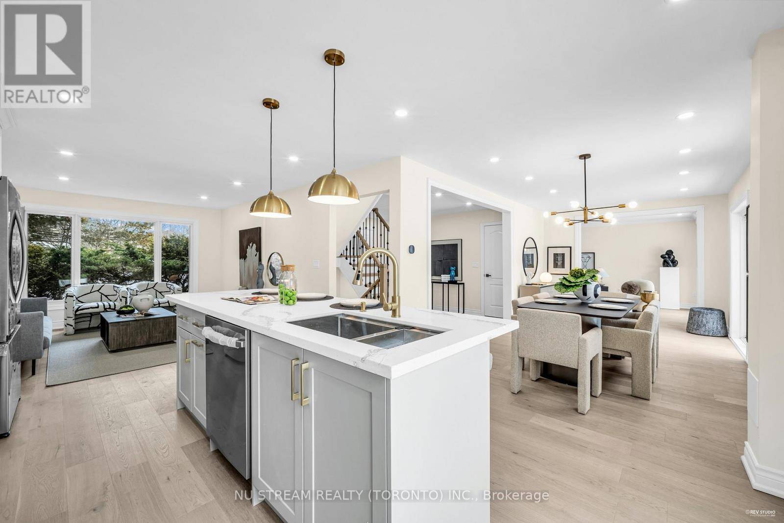 Markham (unionville), ON L3R1Y4,9 LIEBECK CRESCENT