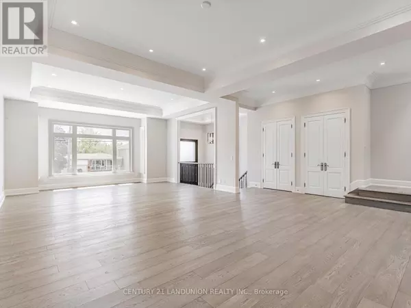 Richmond Hill (oak Ridges), ON L4E2W8,36A ELM GROVE AVENUE