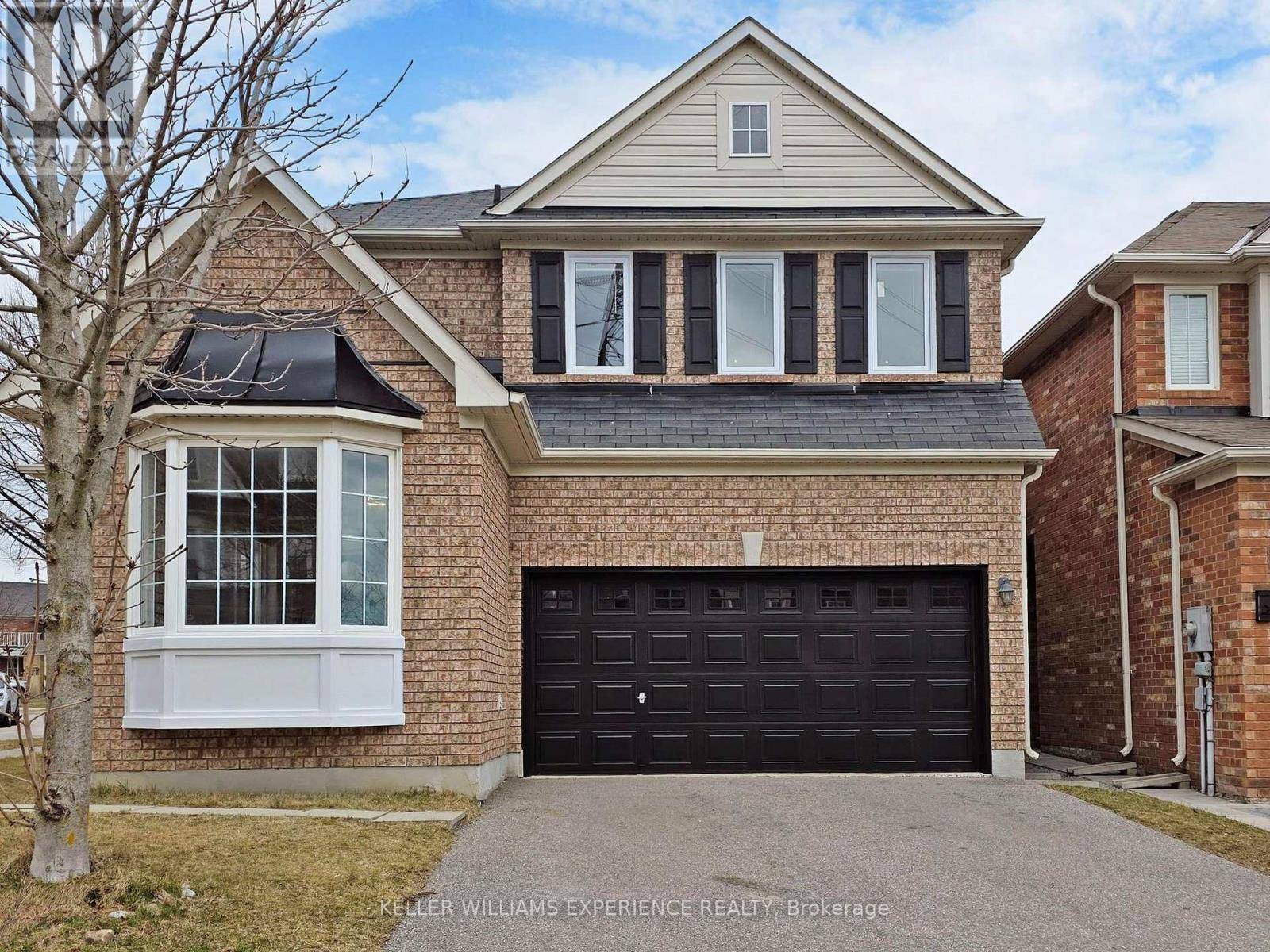 Newmarket (woodland Hill), ON L3X3J6,33 HOPPER LANE