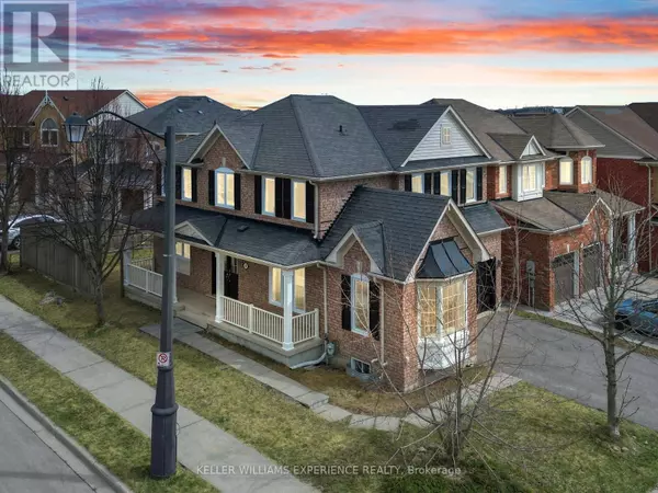 33 HOPPER LANE, Newmarket (woodland Hill), ON L3X3J6