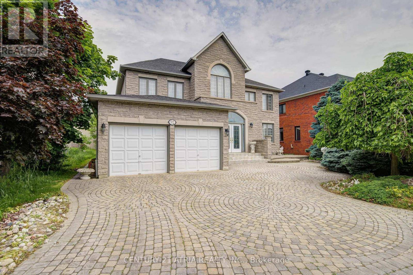 92 SPRINGBROOK DRIVE, Richmond Hill (langstaff), ON L4B3P9