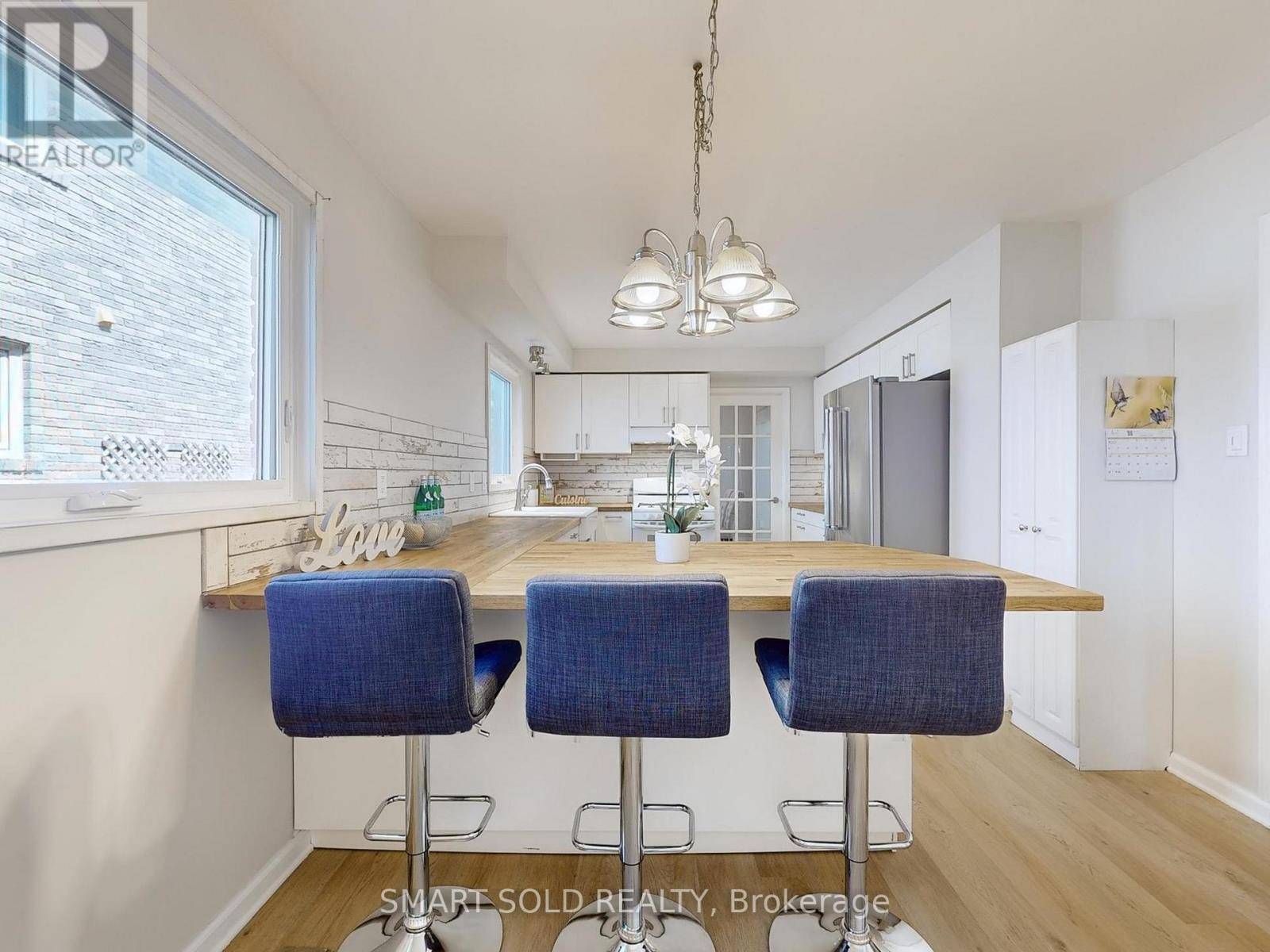 Richmond Hill (north Richvale), ON L4C5R1,168 STEPHEN STREET