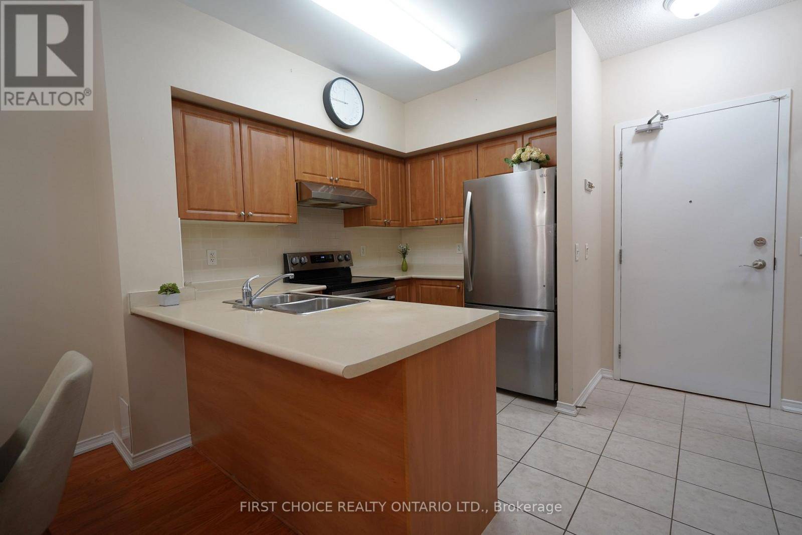 Vaughan (maple), ON L4N7J7,9973 Keele ST #101