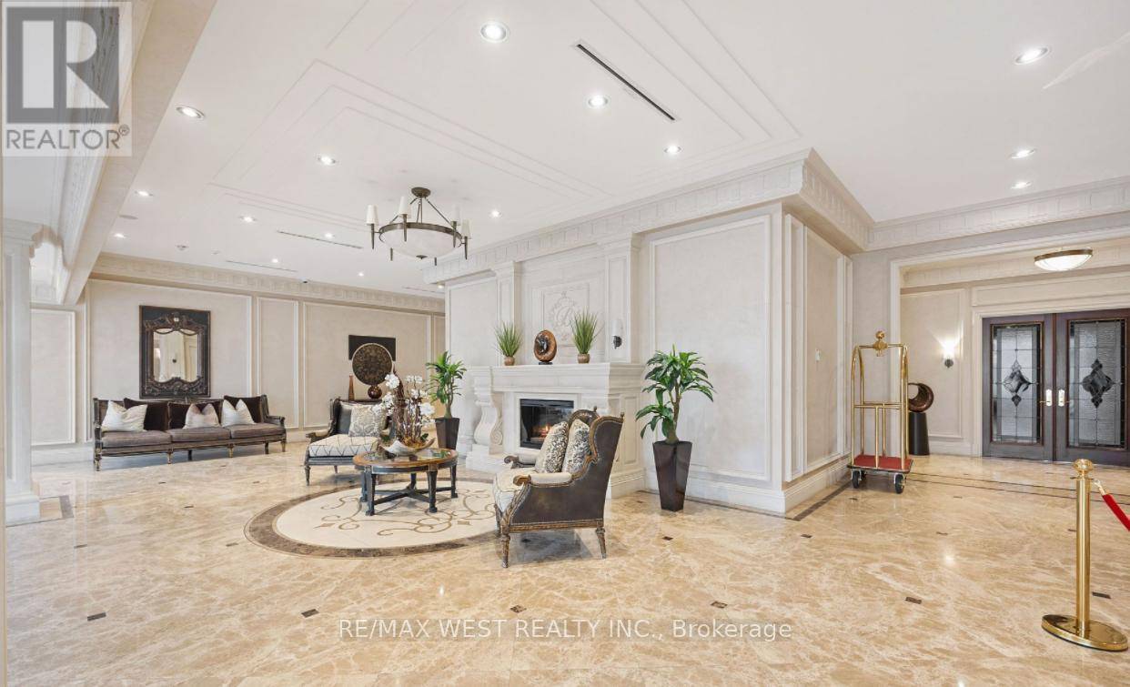Vaughan (maple), ON L6A0J8,9235 Jane ST #1404
