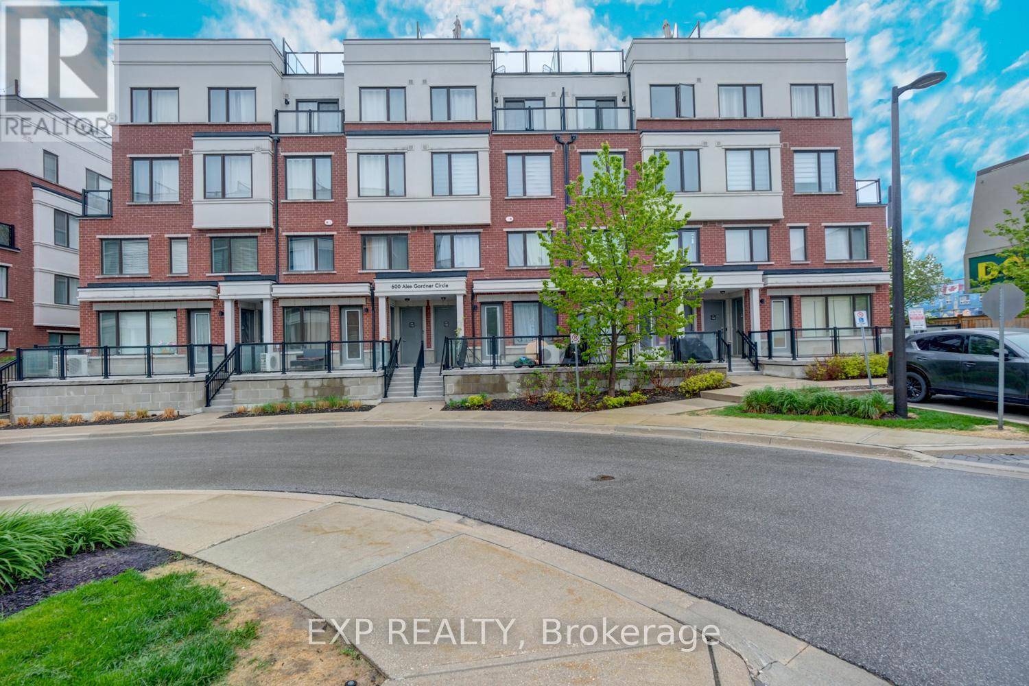 600 Alex Gardner CIR #112, Aurora (aurora Village), ON L4G3G5