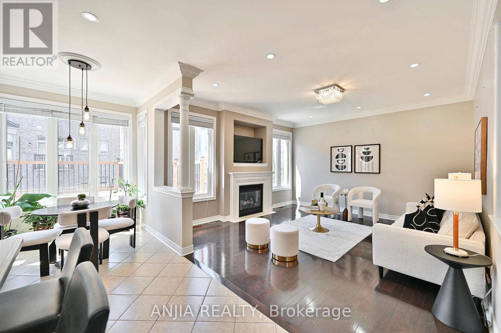 Whitchurch-stouffville (stouffville), ON L4A1S8,42 GRAYLEAF DRIVE