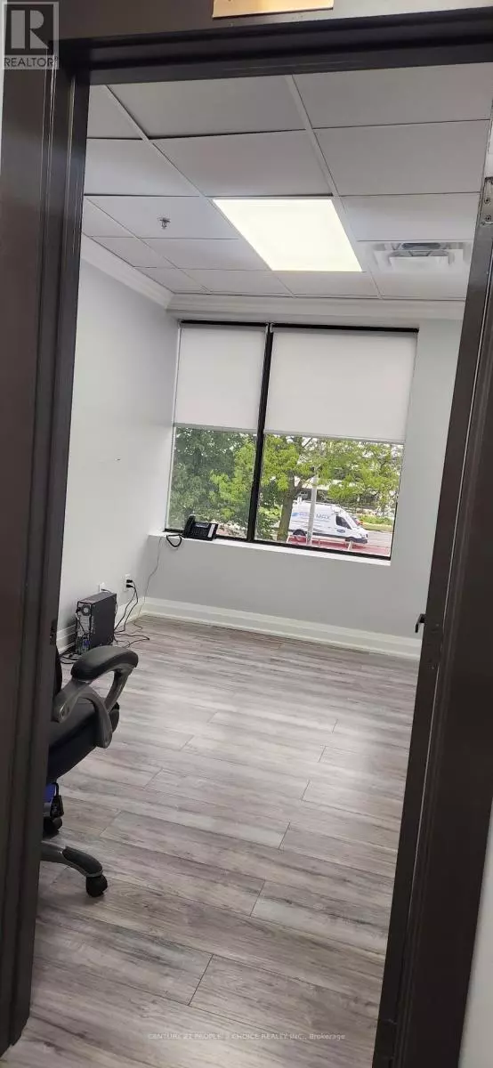 Vaughan (concord), ON L4K4V3,237 Romina DR #Upper