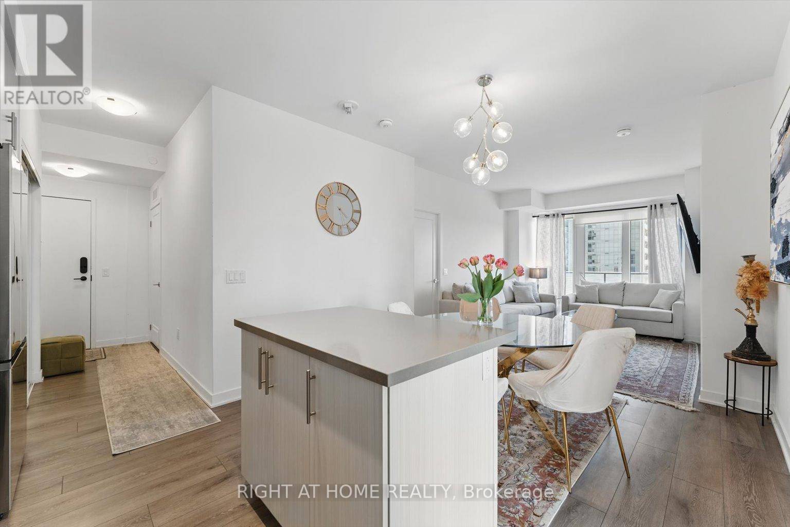 Richmond Hill (langstaff), ON L4B0H5,95 Oneida CRES #1410