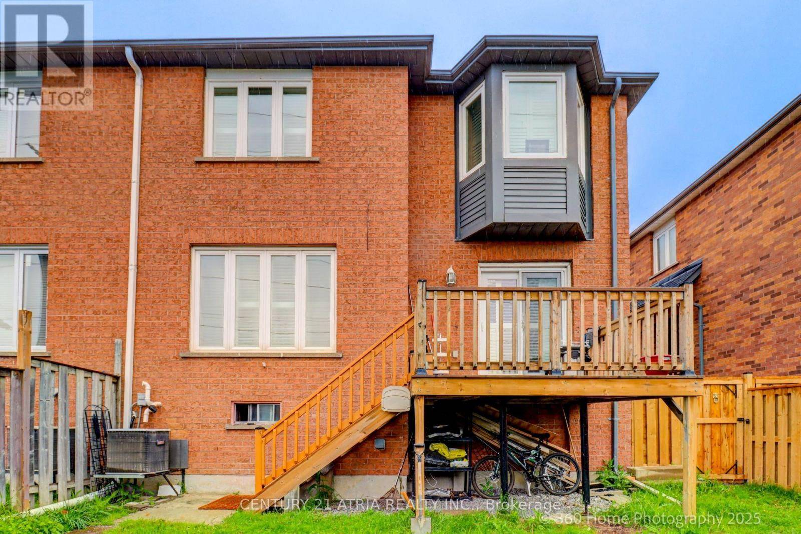 Newmarket (stonehaven-wyndham), ON L3X2A3,576 PINDER AVENUE