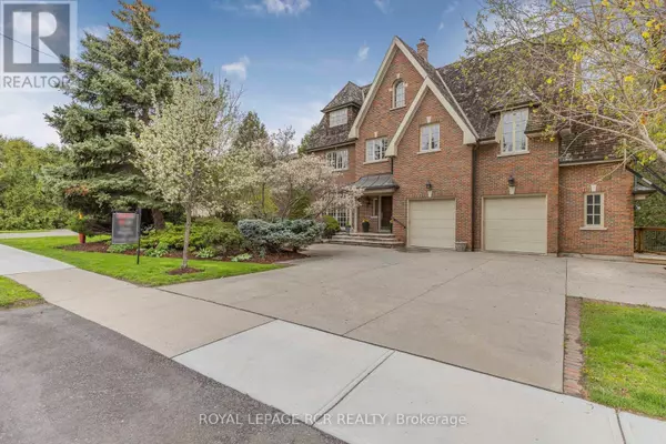 34 GARDEN AVENUE, Richmond Hill (south Richvale), ON L4C6L9