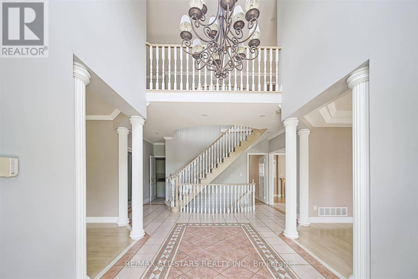 Markham (legacy), ON L3S4B7,1 SILVERFLOWER AVENUE