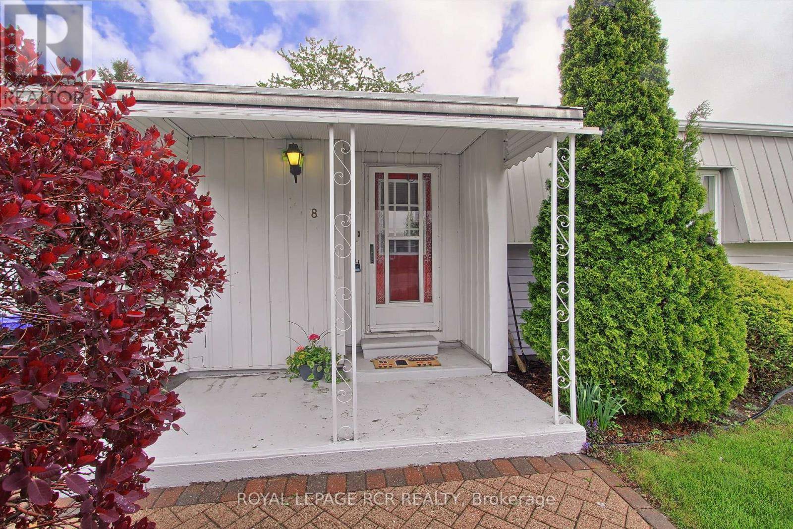 Innisfil, ON L9S1R9,8 CARMANS COVE