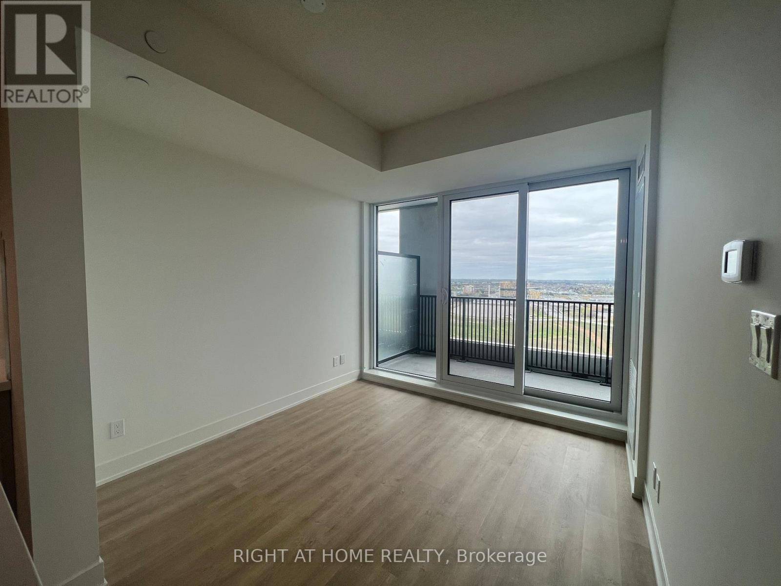 56 Andre Degrasse ST #1819, Markham (unionville), ON L6G0G4