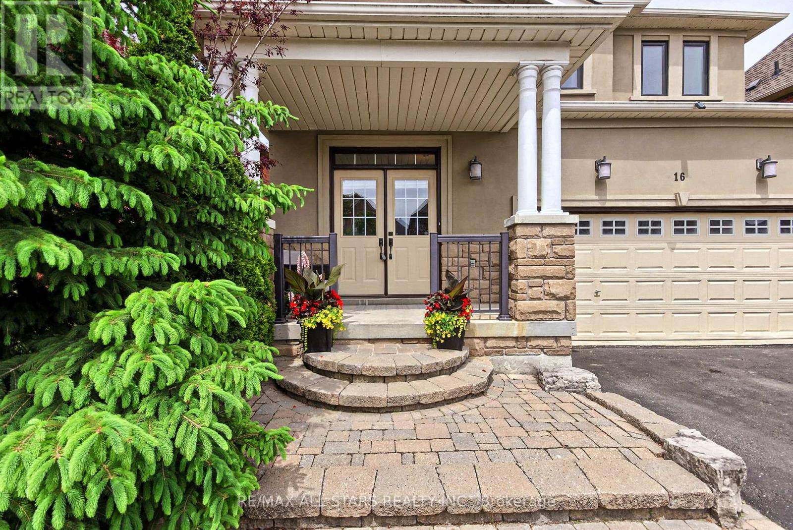 Whitchurch-stouffville (stouffville), ON L4A1P2,16 JAMES RATCLIFF AVENUE