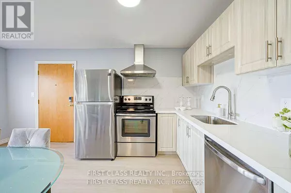 Richmond Hill (oak Ridges Lake Wilcox), ON L4E3B4,17 WILLOWBANK AVENUE